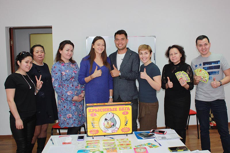 Cash Flow Club Казахстан играть в крысиные бега